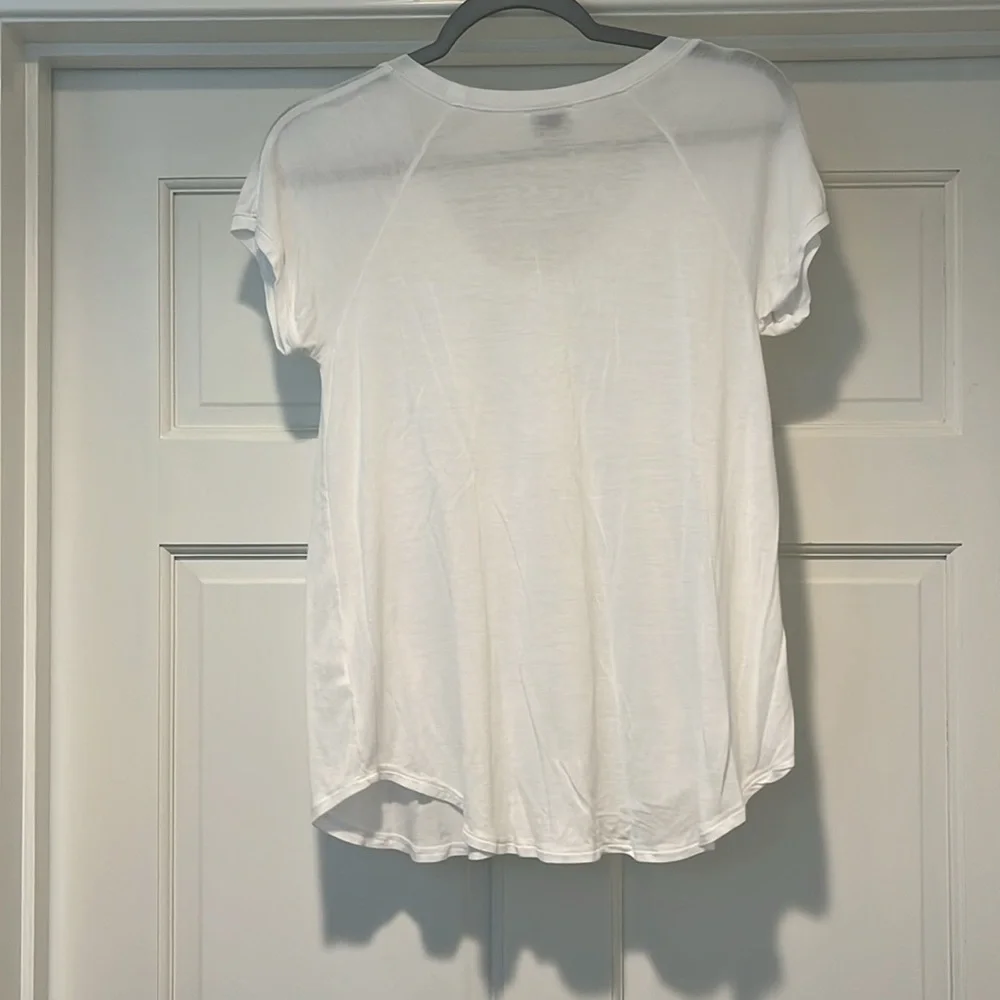 basic tee - Picture 2 of 3